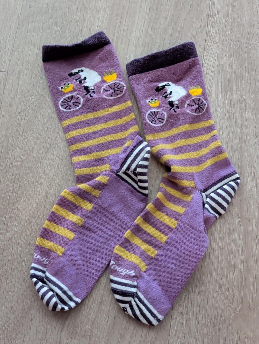 NWOT Darn Tough Socks - Womens Critter Club Lightweight Hiking Socks